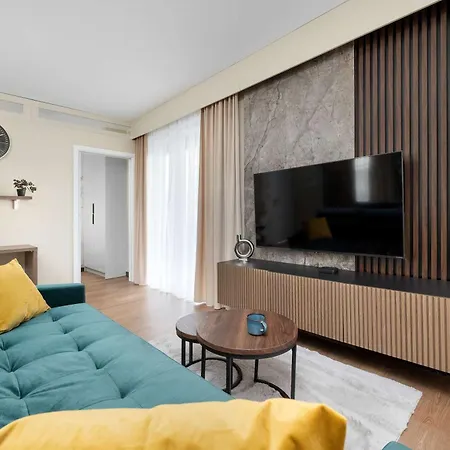 Stylish With Air Conditioning And Underground Parking By Renters Apartament Wrocław