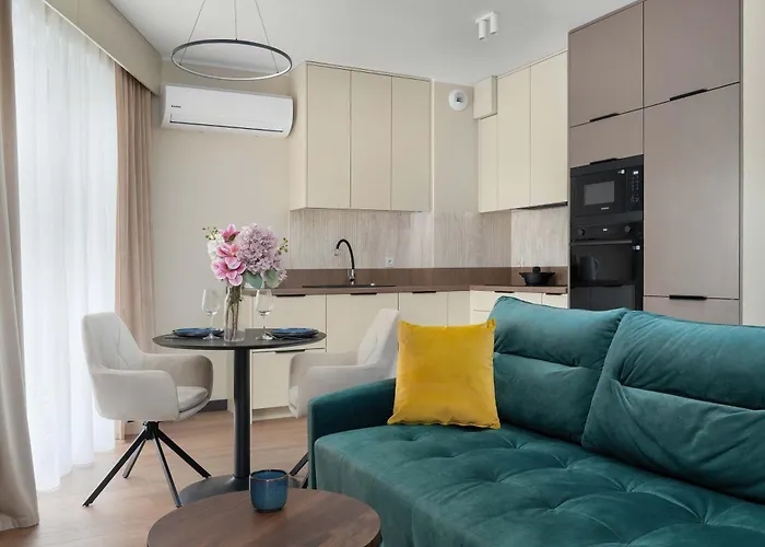 Stylish With Air Conditioning And Underground Parking By Renters * 브로츠와프